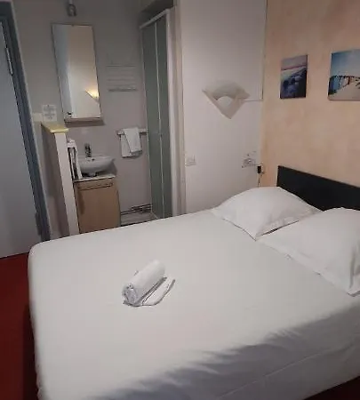 De Naples Otel 2*