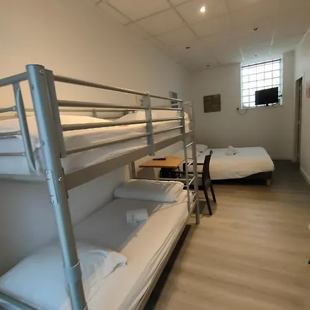 Otel De Naples