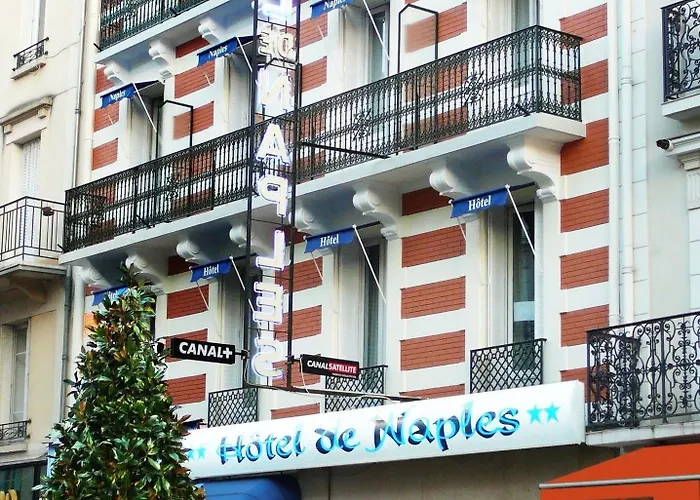 Hotel De Naples 2*